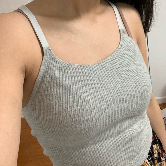 American Eagle grey camisole - Picture 4 of 4